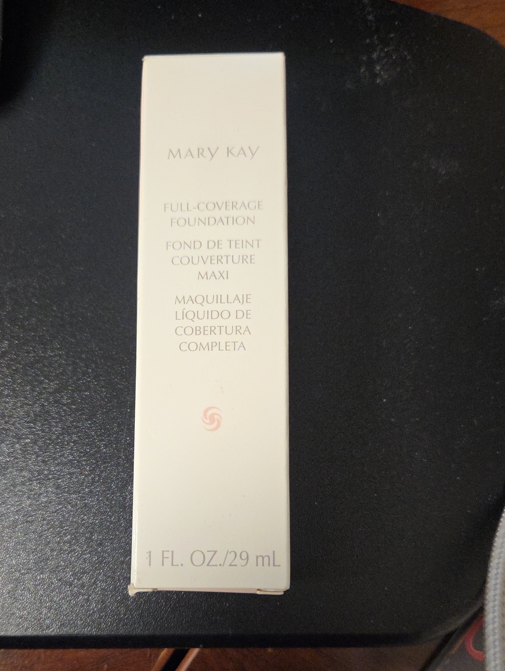 Mary Kay Full-Coverage Foundation -  Ivory Cream Shade